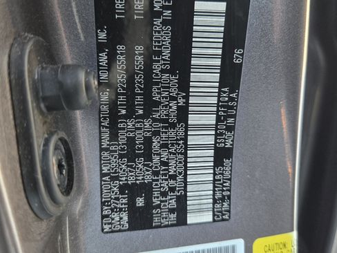 Used 2015 Toyota Sienna Limited Premium w/ Advanced Technology Package FWD image 27