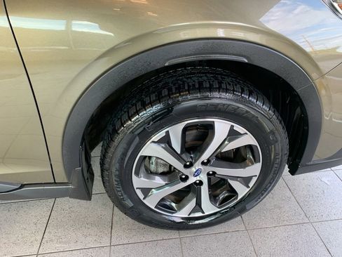 Used 2020 Subaru Outback Limited w/ Popular Package #2 AWD/4WD image 24