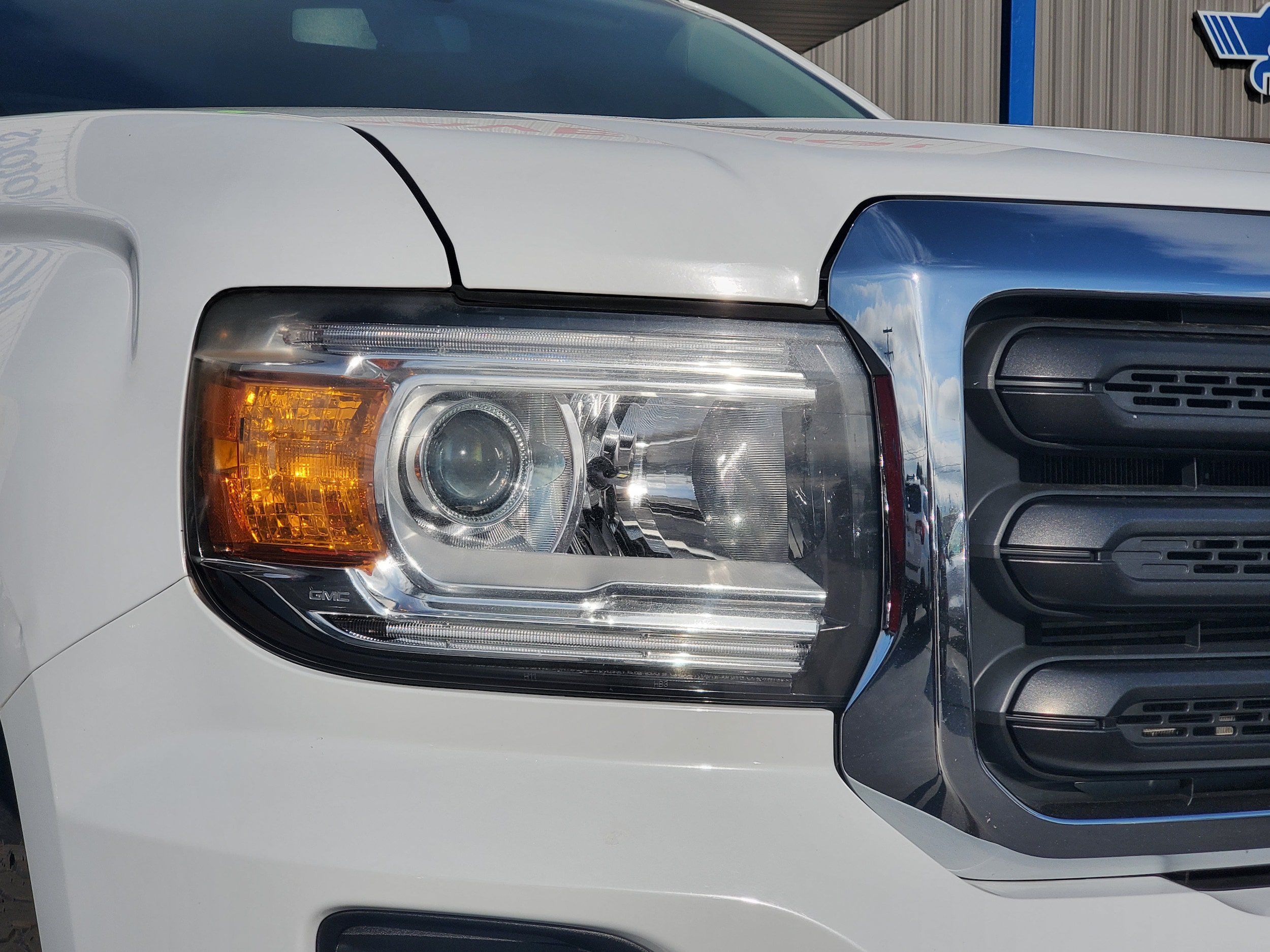 Used 2017 GMC Canyon 4x4 Extended Cab w/ Convenience Package image 6