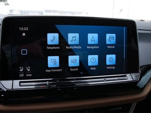 Certified 2025 Volkswagen Atlas Cross Sport SEL R-Line image 20