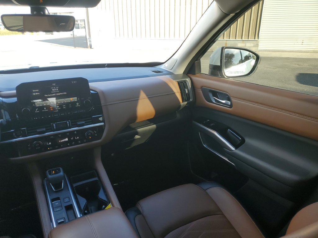 Used 2025 Nissan Pathfinder Platinum w/ Cargo Package FWD image 24