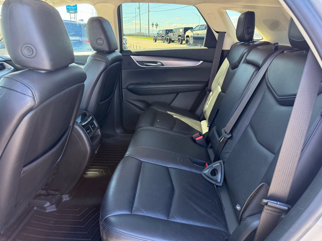 Used 2019 Cadillac XT5 Premium Luxury FWD image 6