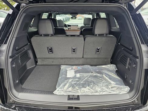 Used 2026 GMC Acadia Denali Ultimate AWD/4WD image 14