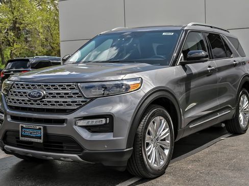Used 2022 Ford Explorer Limited w/ Equipment Group 301A AWD/4WD image 5