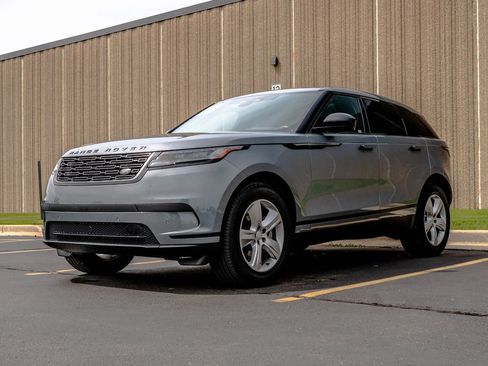 Used 2025 Land Rover Range Rover Velar S AWD/4WD image 4