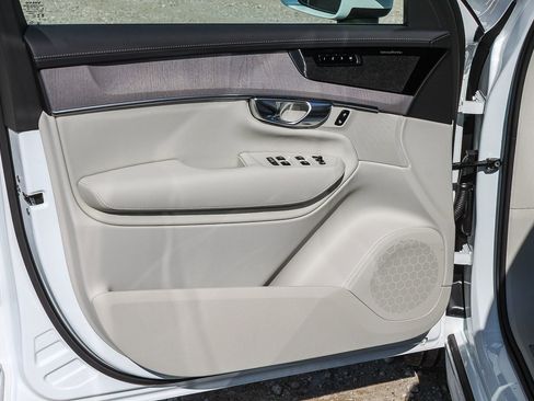 New 2026 Volvo XC90 T8 Ultra w/ Protection Package AWD/4WD image 24