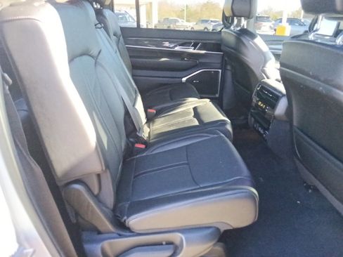 Used 2022 Jeep Wagoneer Series II image 31