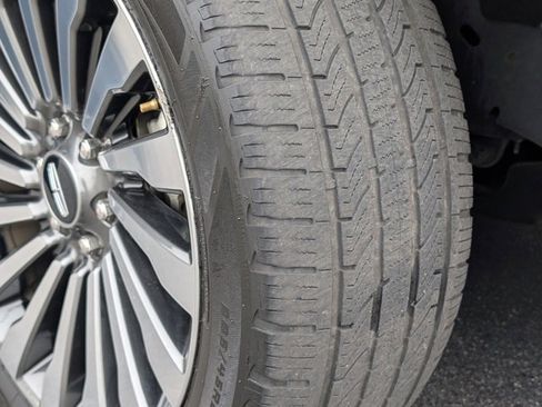 Used 2018 Lincoln Navigator Reserve w/ Technology Package image 35