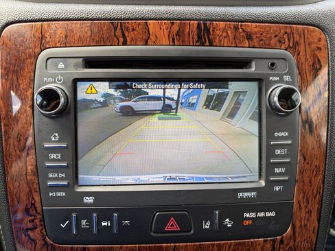 Used 2014 Chevrolet Traverse LTZ AWD/4WD image 14