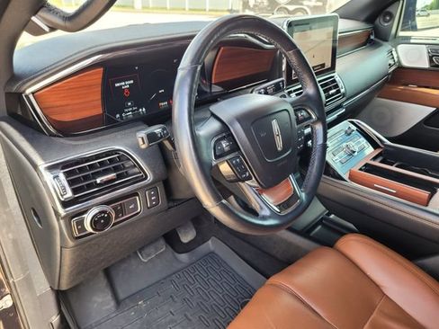 Used 2020 Lincoln Navigator Reserve w/ Equipment Group 208A Reserve AWD/4WD image 23