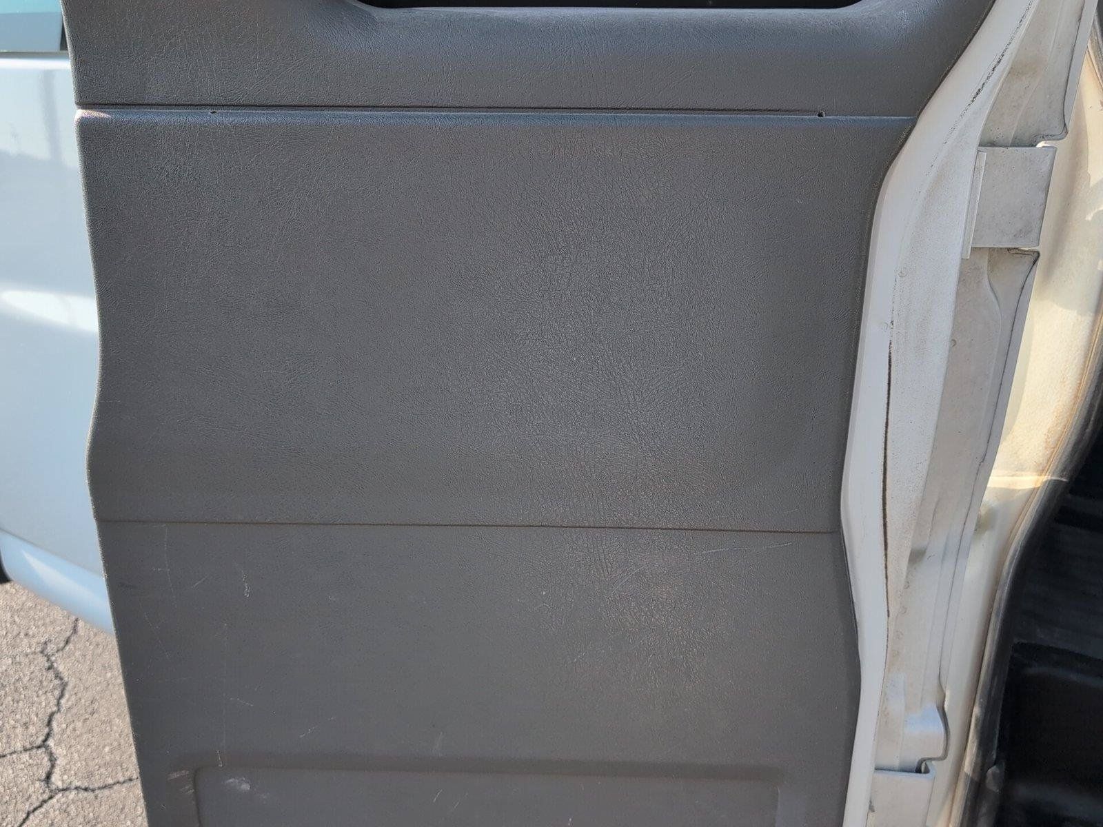Used 2017 Chevrolet Express 2500 RWD image 32