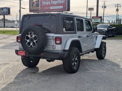 Used 2023 Jeep Wrangler Unlimited Rubicon AWD/4WD image 7