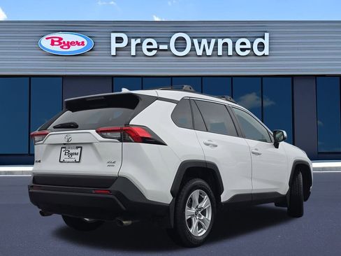 Used 2021 Toyota RAV4 XLE image 7