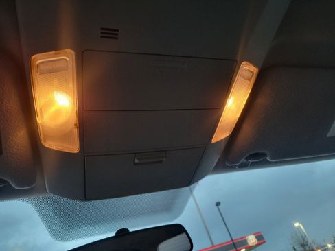 Used 2011 Toyota Tundra 4x4 CrewMax image 30