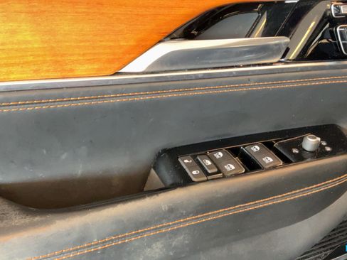Used 2023 Jeep Grand Wagoneer Series III AWD/4WD image 26