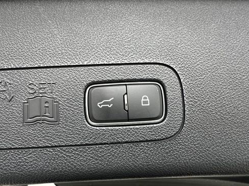 Certified 2025 Lincoln Aviator Reserve image 47