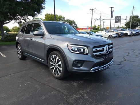 Used 2023 Mercedes-Benz GLB 250 4MATIC image 1