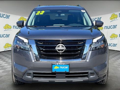 Used 2022 Nissan Pathfinder SV AWD/4WD image 2