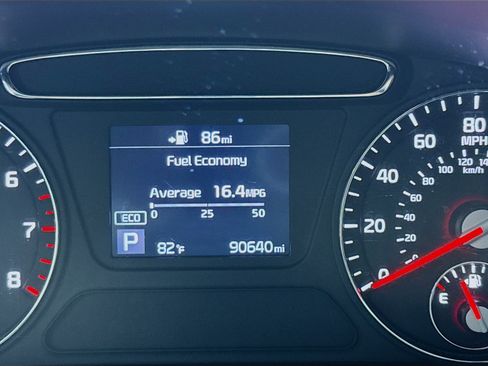 Used 2020 Kia Sorento S FWD image 8