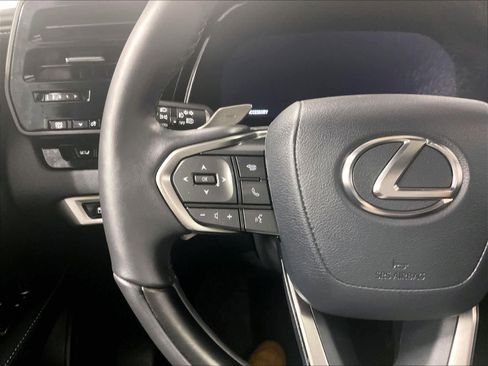 Used 2025 Lexus RX 350 Premium image 23