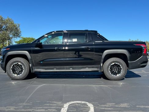Used 2026 Chevrolet Silverado EV Trail Boss AWD/4WD image 7