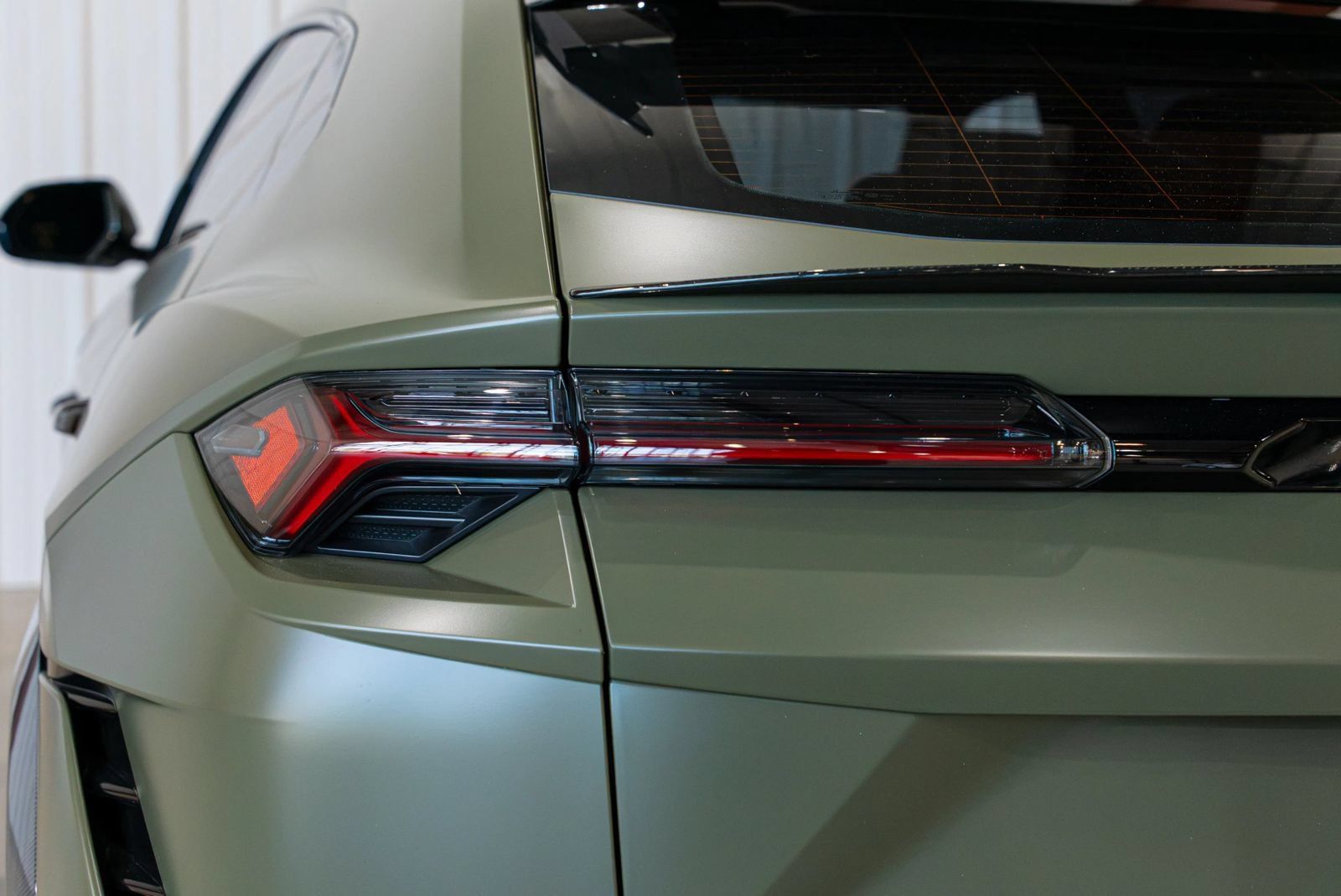 Used 2023 Lamborghini Urus Performante AWD/4WD image 20