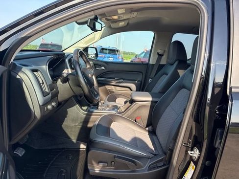 Used 2015 Chevrolet Colorado Z71 w/ LPO, Gearon Bar Package AWD/4WD image 11