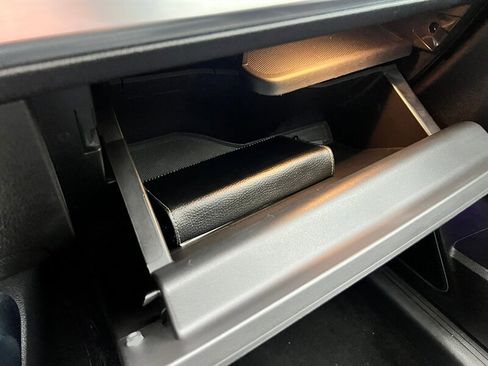 Used 2020 Mercedes-Benz GLB 250 4MATIC w/ AMG Line image 42