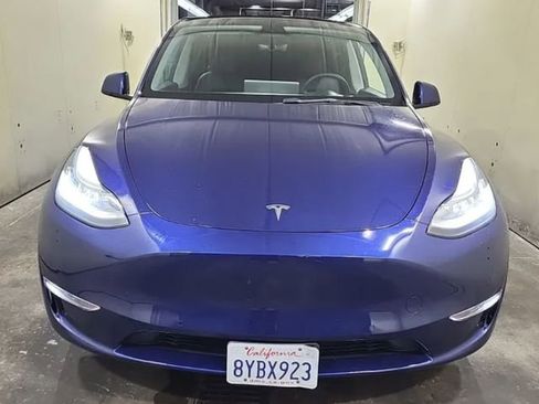 Used 2021 Tesla Model Y Long Range image 2