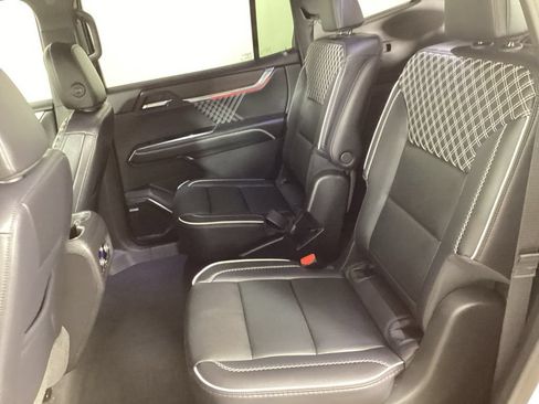 Used 2026 GMC Acadia Denali w/ Super Cruise Package AWD/4WD image 23