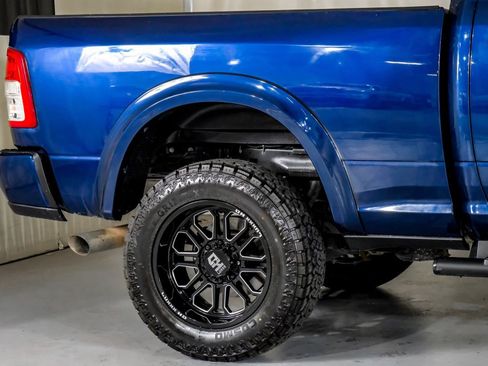 Used 2020 RAM 2500 Big Horn w/ Night Edition AWD/4WD image 7