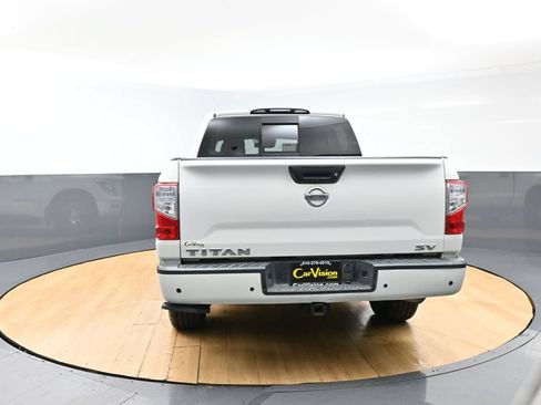 Used 2021 Nissan Titan SV w/ SV Convenience Package RWD image 5
