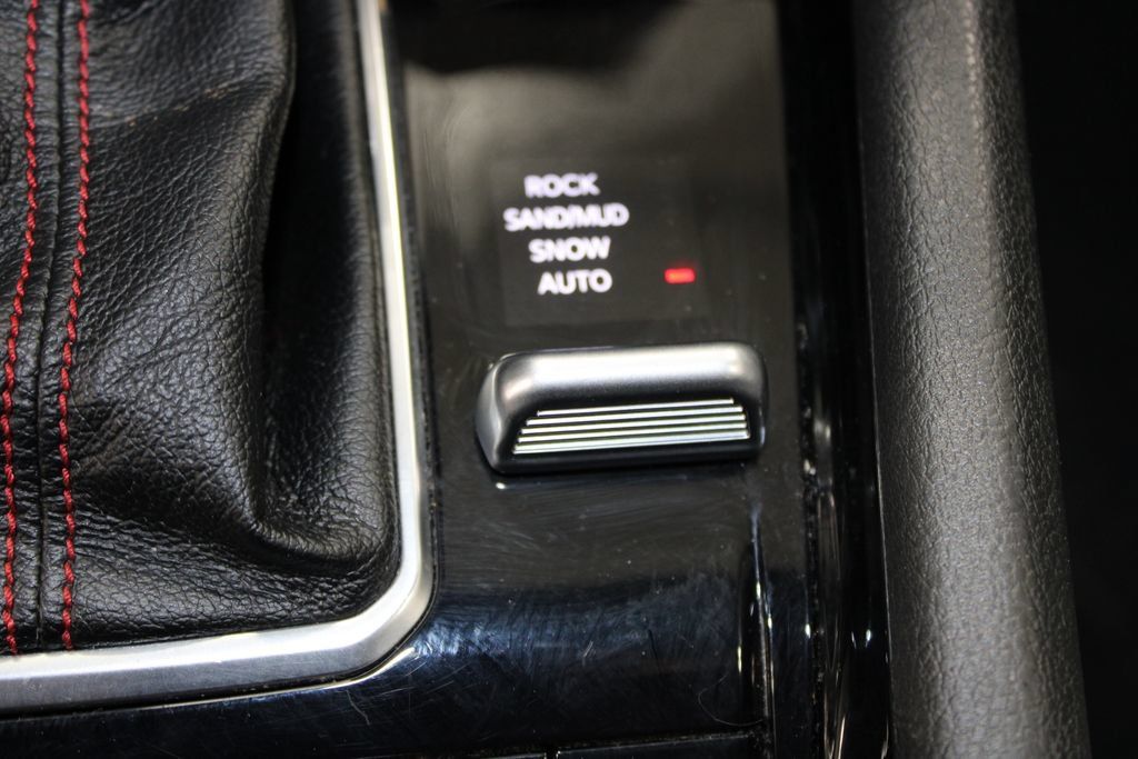 Used 2025 Jeep Compass Trailhawk AWD/4WD image 52