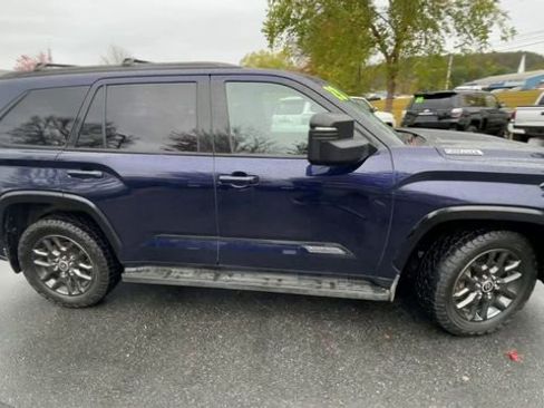 Certified 2023 Toyota Sequoia Platinum image 9