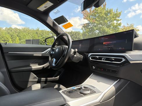 Used 2023 BMW i4 eDrive35 w/ Premium Package RWD image 19