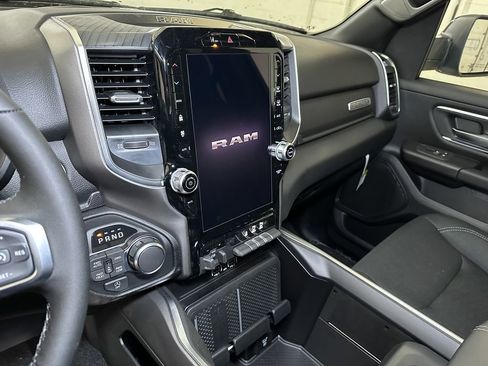 New 2026 RAM 1500 4x4 Crew Cab image 29