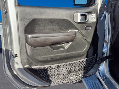 Used 2018 Jeep Wrangler Unlimited Sport S image 11