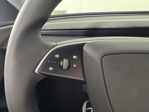 Used 2025 Tesla Model 3 Long Range image 11