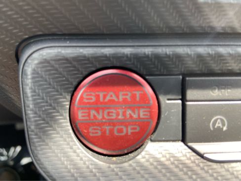 Used 2025 Ford Mustang GT Premium RWD image 33