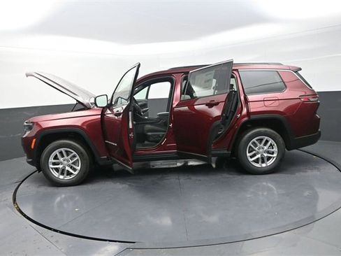 New 2025 Jeep Grand Cherokee L Laredo image 28