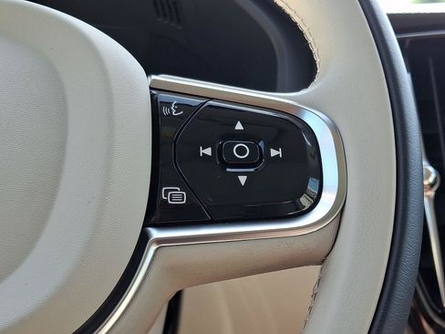 Certified 2024 Volvo XC60 B5 Plus w/ Climate Package AWD/4WD image 24