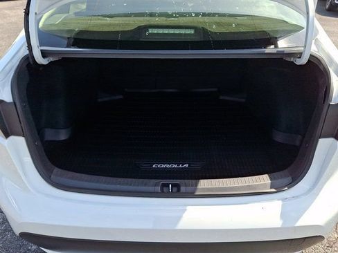 Used 2020 Toyota Corolla LE FWD image 33