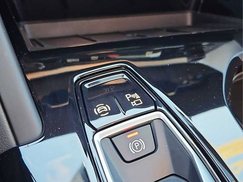 Certified 2025 Audi Q5 Premium w/ Premium Plus AWD/4WD image 18