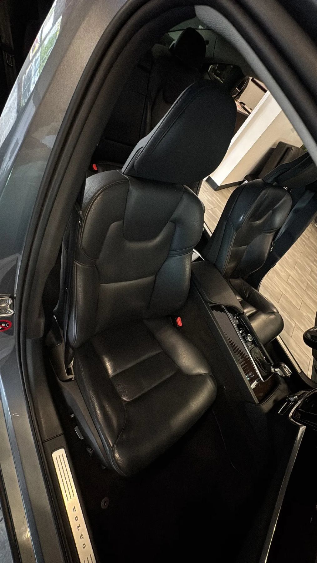 Used 2018 Volvo S90 T6 Momentum AWD/4WD image 29
