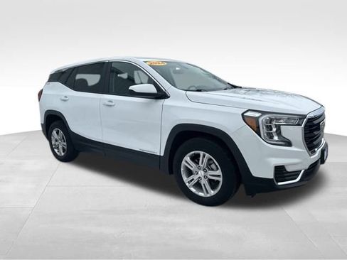 Used 2024 GMC Terrain SLE image 10
