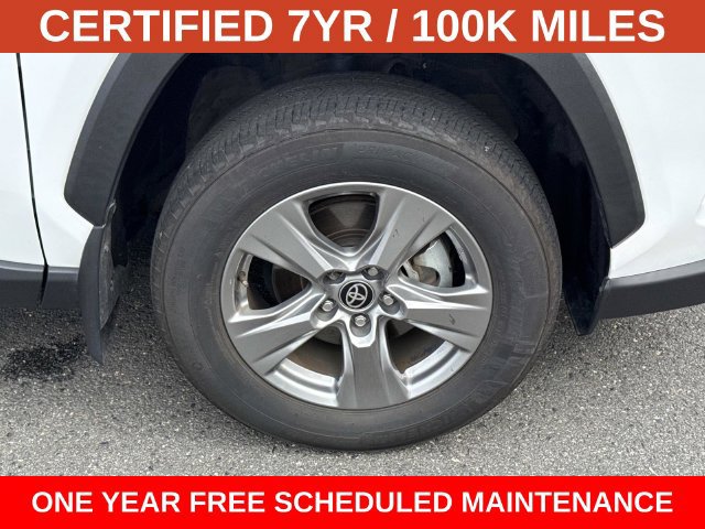 Used 2024 Toyota RAV4 XLE AWD/4WD image 7