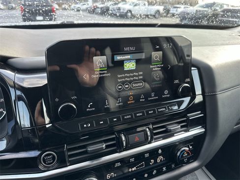 Used 2024 Nissan Pathfinder SL image 16