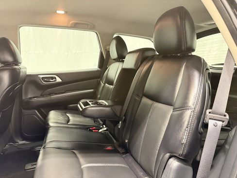 Certified 2020 Nissan Pathfinder SL w/ Cargo Package image 20