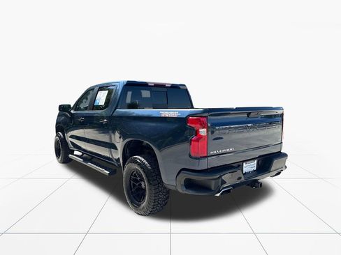 Used 2021 Chevrolet Silverado 1500 LT Trail Boss w/ Convenience Package II AWD/4WD image 6