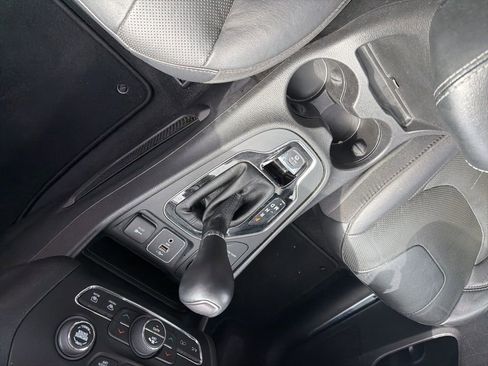 Certified 2020 Jeep Cherokee Limited AWD/4WD image 13